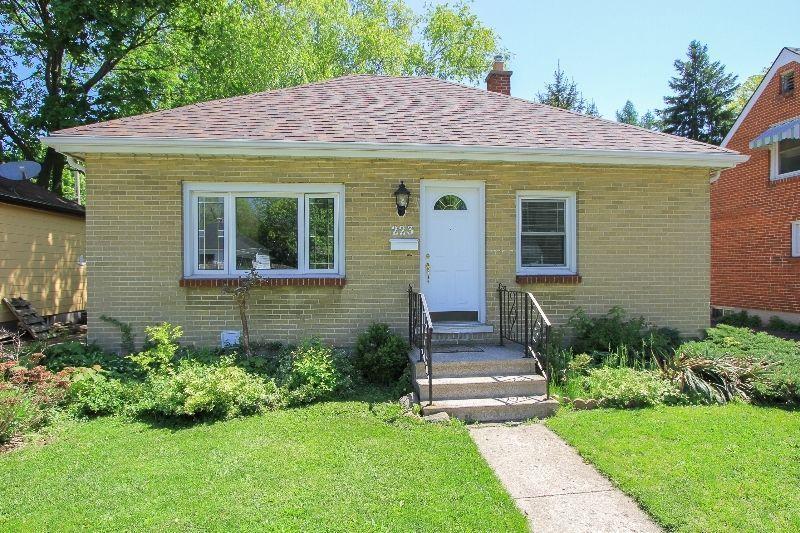 Sept. 1 - 4/5 Bdrm House, Oxford/Wharncliffe, bus UW_Fnshw