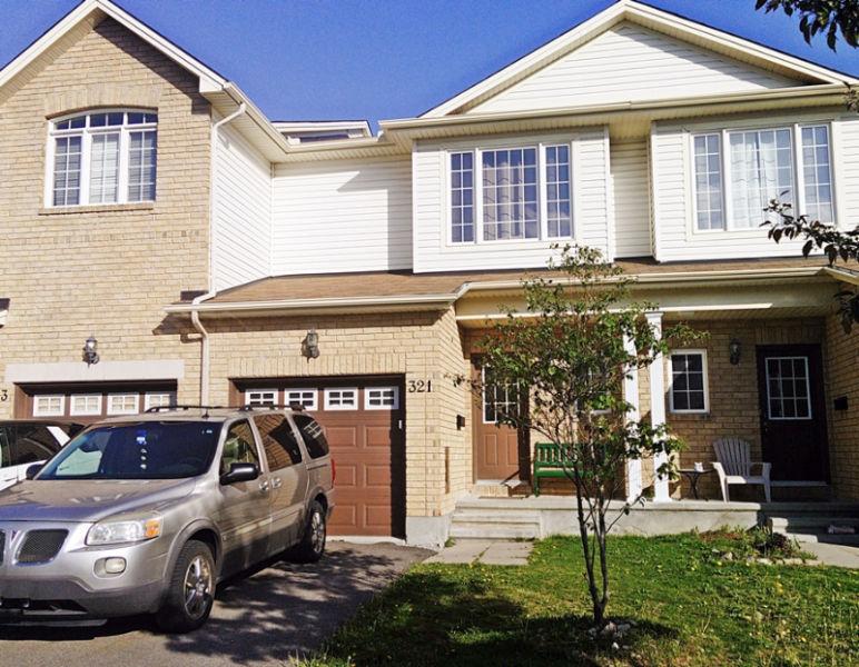 3 Bed Townhome in Kanata near Walmart and Superstore. Well kept!