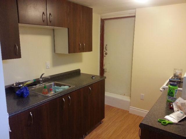 SPACIOUS, FURNISHED 3BEDROOM CLOSE TO WEST CAMPUS