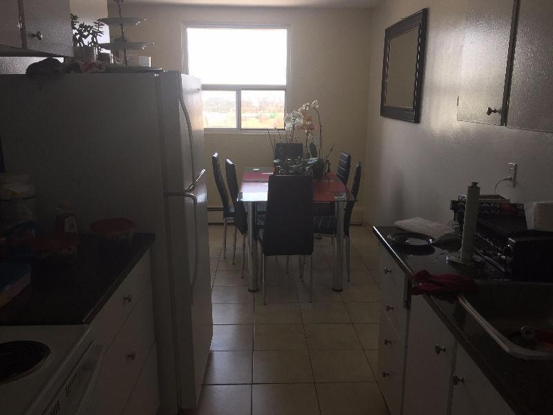 Room For Rent with Busy Professional - Wonderland South