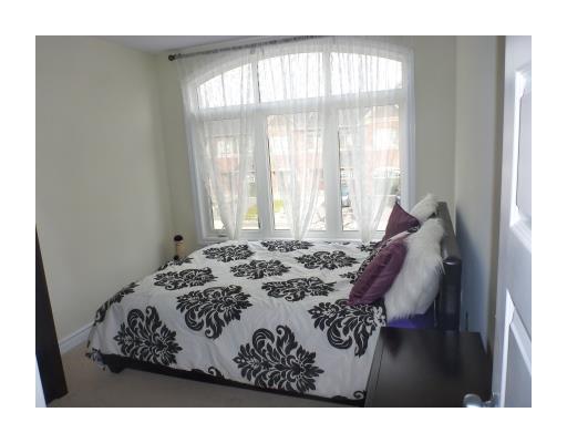 Rooms for Rent in Spacious Townhouse