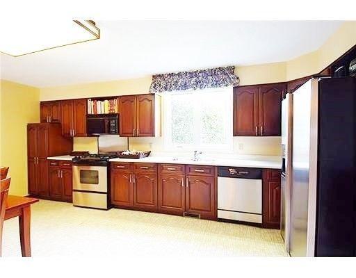 Single house:5 minutes to Carleton, 15 minutes to downtown and u