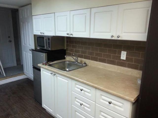CLEAN, FURNISHED BACHELOR APARTMENT AVAILABLE FOR JULY