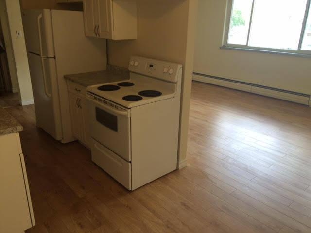 ***Spacious Apartment for Rent!***