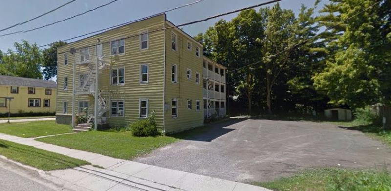 1 Bedroom near Peace Bridge (Fort Erie) Newly Renovated