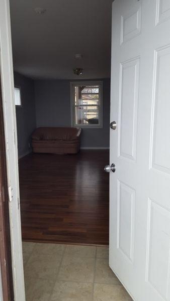 Spacious 1 Bedroom Apartment Available July 1st, 2016