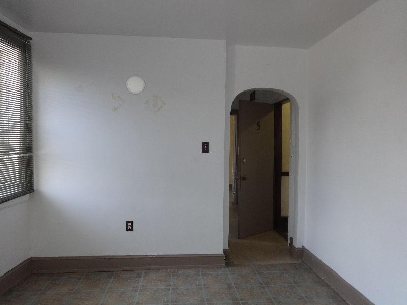 Kirkland Lake One Bedroom Upstairs