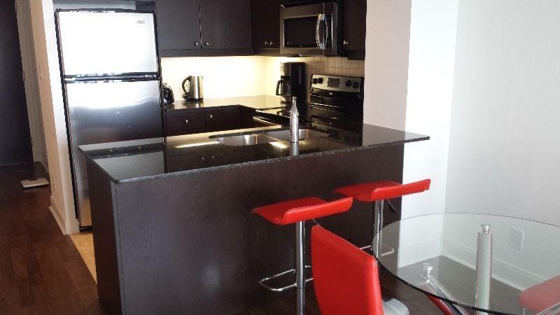 Luxury 1+1 Bed, 2 Wash Condo @ Absolute for Rent - Aug 15/Sep 1