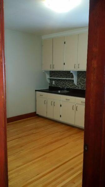 2 bedroom apartment close to Hospital (Hart/Patricia)