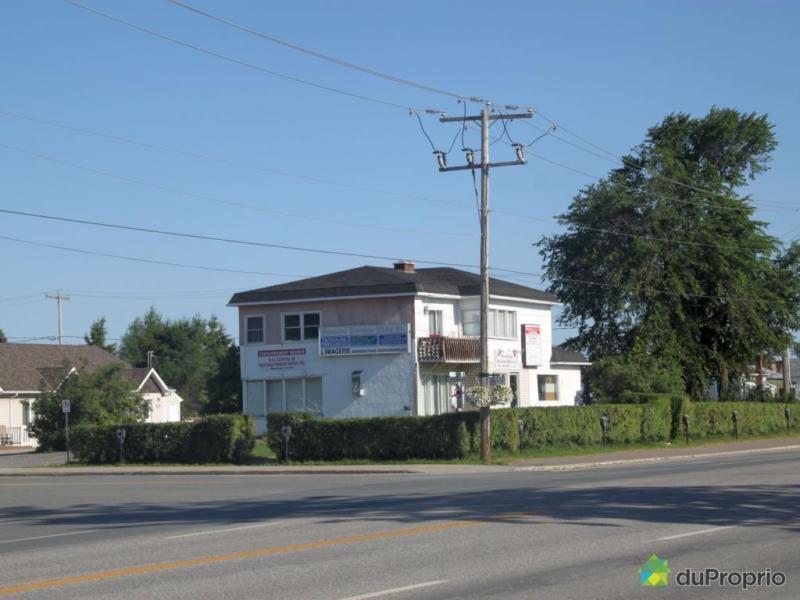 269 000$ - Commercial / Appartement à vendre à La Sarre