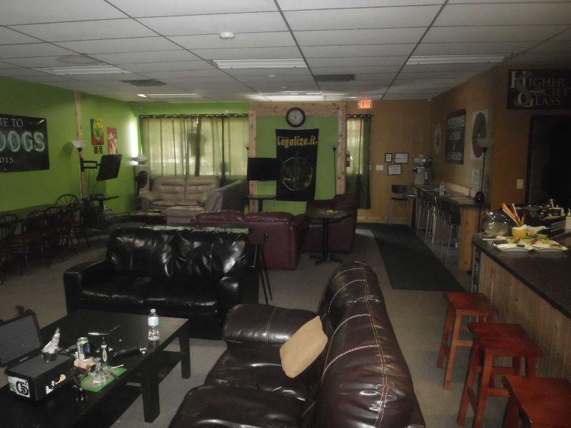 $29,900 Internet Cafe and Lounge