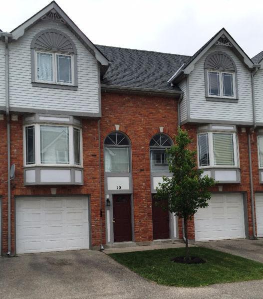 3 Bedroom Executive Townhouse Condo-46 Conestoga Rd