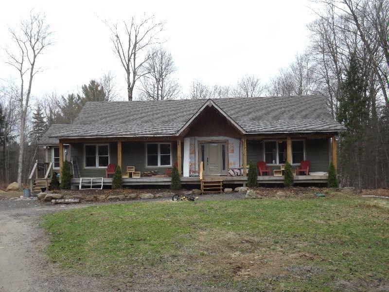 Ranch Style Bungalo Minutes from Town of Bracebridge