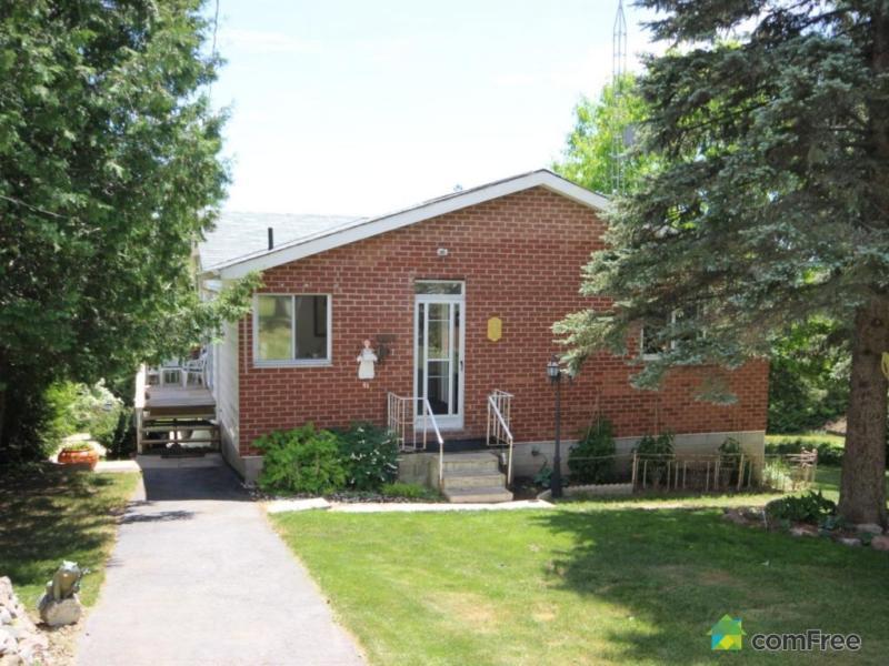 $179,900 - Raised Bungalow for sale in Hastings