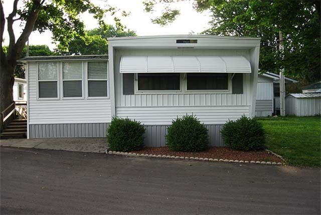 2 Bedroom mobile home for sale in