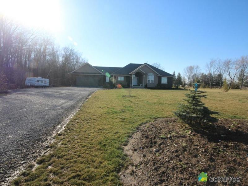 $495,000 - Bungalow for sale in Wainfleet
