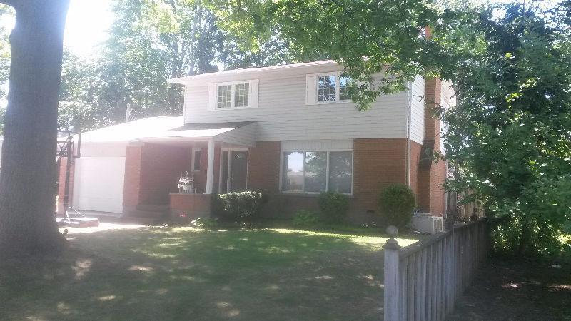 BEAUTIFUL FOUR BEDROOM HOME. ..LOCATION LOCATION