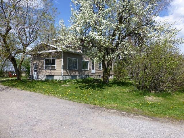 Spacious 2 storey home in outskirts of town (Noelville Ont.)