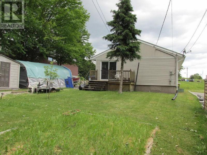 Upgraded detached on a quiet street in Elliot Lake! Call to view