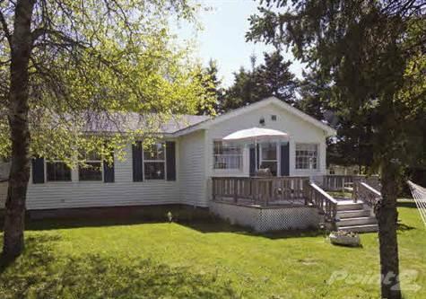 Homes for Sale in Tidnish, Nova Scotia $139,500