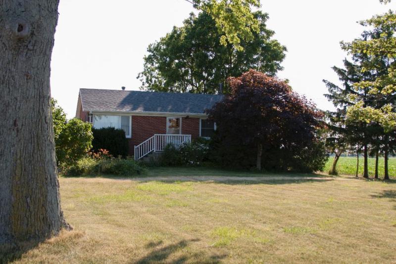 Just Listed - Outside Essex, 1 Acre Raised Ranch