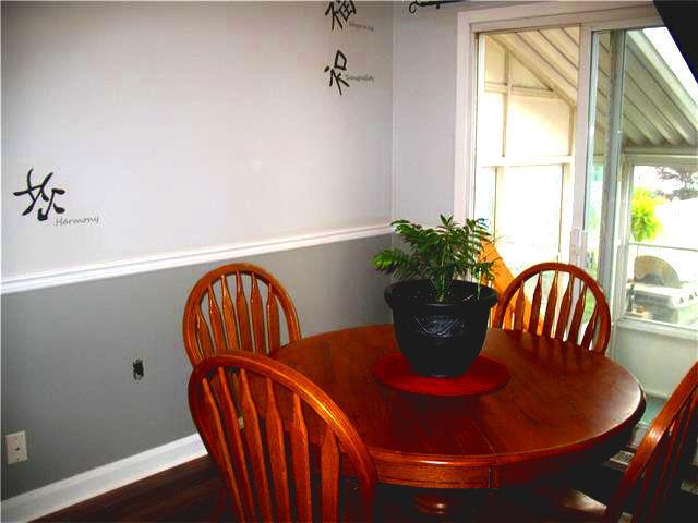 *4 Bedroom House Downtown St Catharines on Lovely Quiet Street*