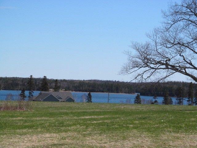 Picturesque Waterview building lot