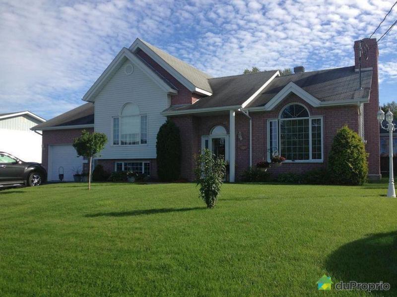 295 000$ - Maison à paliers multiples à vendre à La Sarre