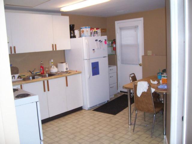 1 room available for September 2016, Niagara College Students