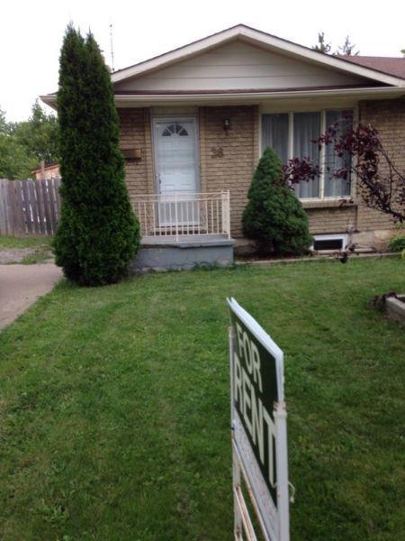 5 bedroom home. Move in ready. Tupper ave areas