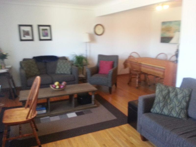 GLENRIDG AVE $400#16FAB LOCATION 1room available+HS int! AC
