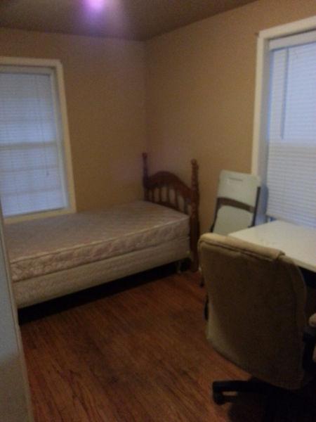 Room for Rent Near Brock Uni & Niagara. Students Only