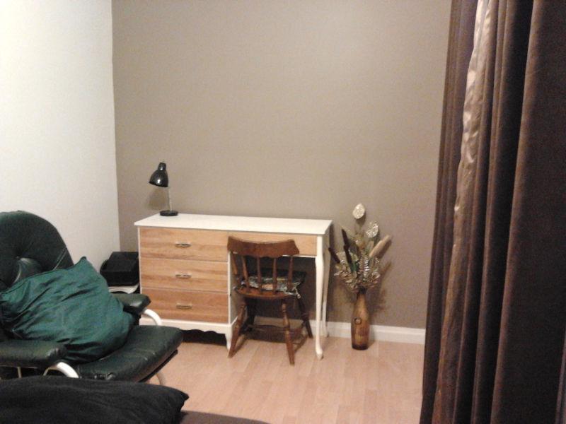 ROOM for rent to LADY tenant in KIRKLAND LAKE area