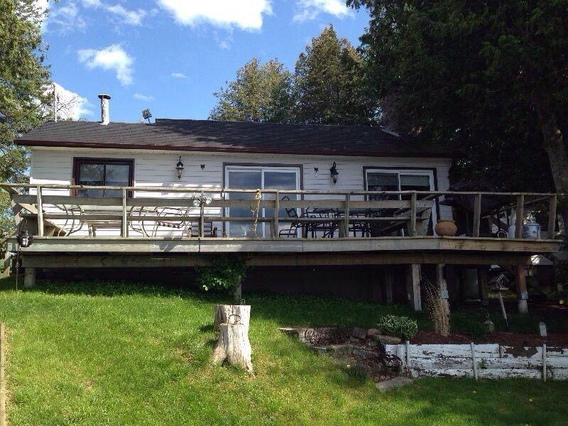 Cottage on Chemong Lake... Only a couple of weeks left