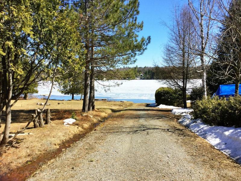 *** LAC BEAULAC, NAVIGABLE *** 14641 Route 335, Chertsey