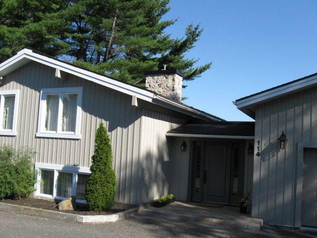 House for sale in Saint-Sauveur