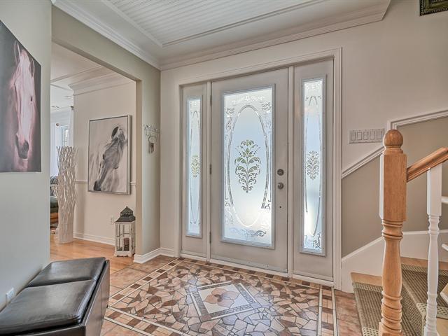 MAISON VICTORIENNE STE-ANNE-DES-LACS CLÉ EN MAIN
