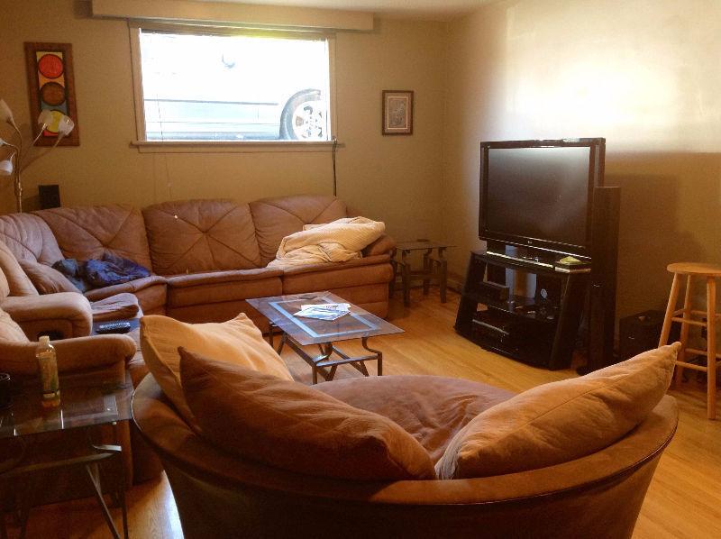 REDUCED! July 1. 3 bed+ Basement Suite, Part Util, Clarence Ave