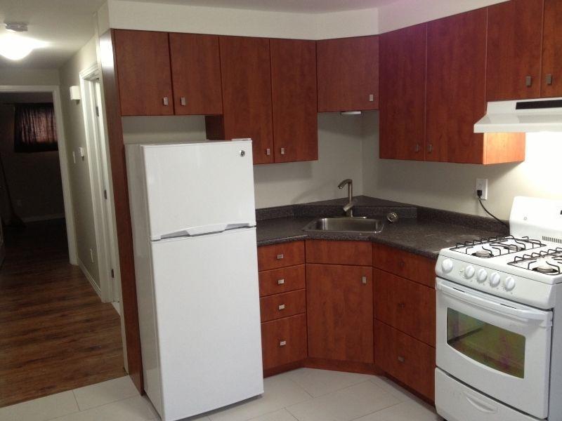 Spruce Grove 1 Bedroom and Den - Utilities and Parking included