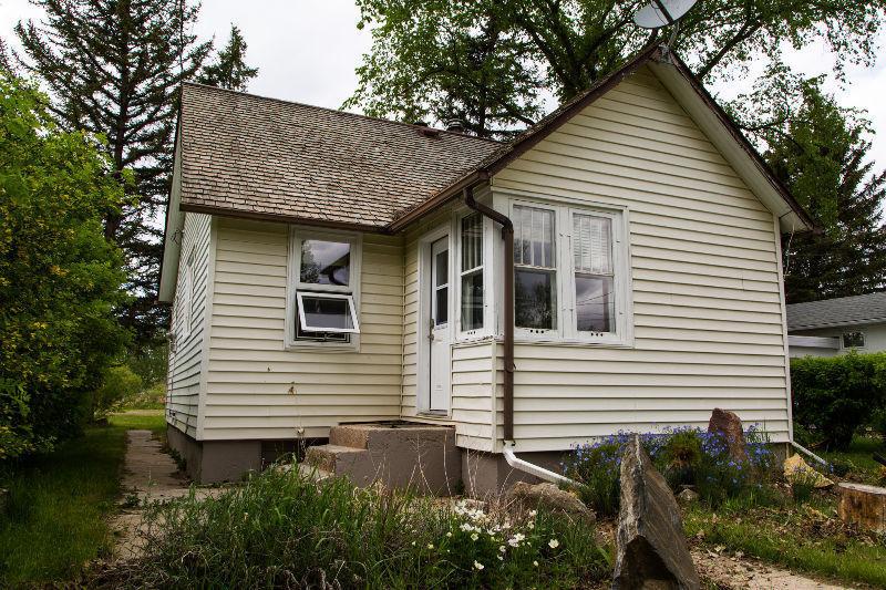 House for Rent / Buy / Mortgage Takeover in Scenic Eastend Sk