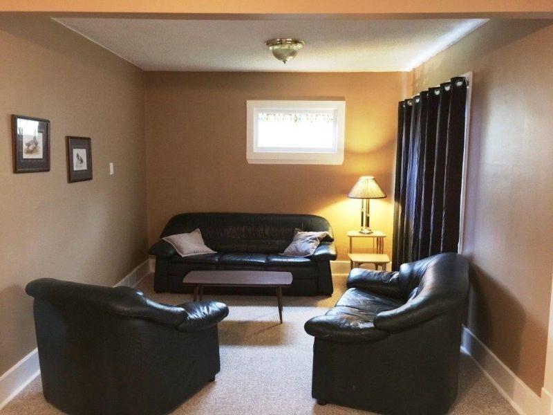 House for Rent Luseland, Sk