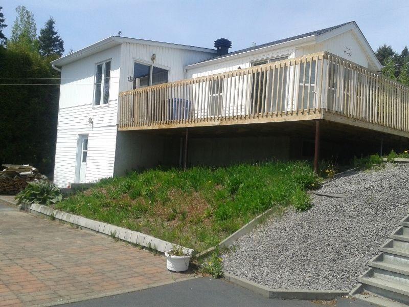 Chalet Lac des Bleuets au bord de l`eau