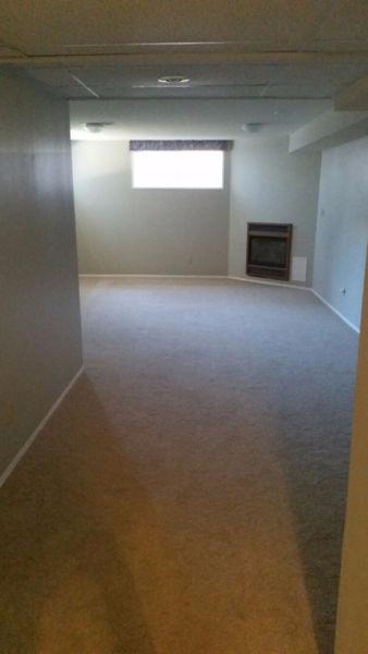 *UTILITIES INCLUDED* 1 BED NEW KITCHEN WALK TO LRT