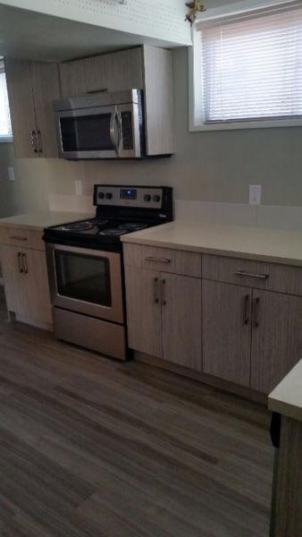 *UTILITIES INCLUDED* 1 BED NEW KITCHEN WALK TO LRT
