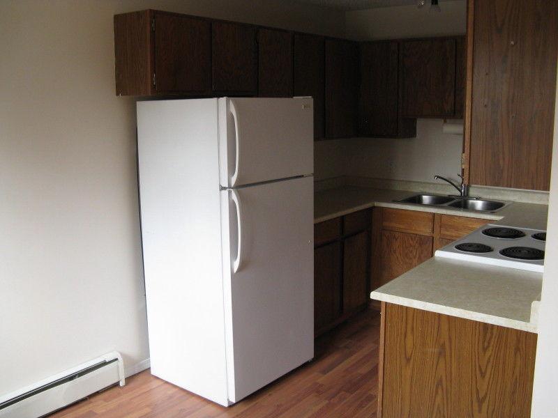 #447-22: 1 Bedroom Apt in Beaverlodge Available Now $800