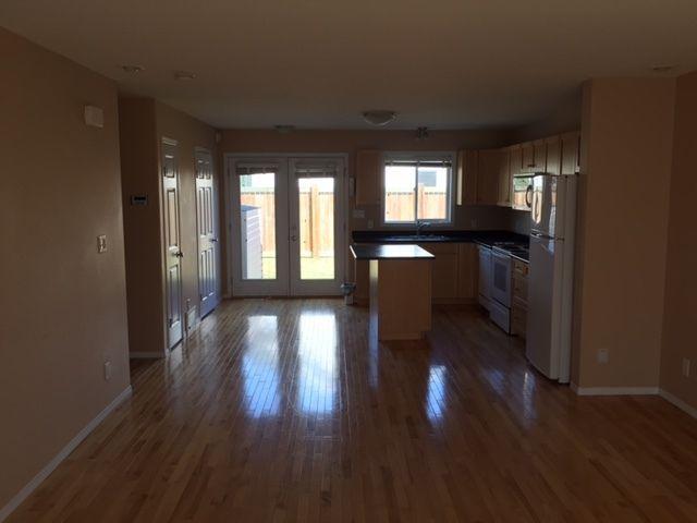 Nicely upgraded 4 bedroom townhouse for rent