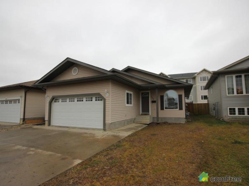 $640,000 - Bungalow for sale in