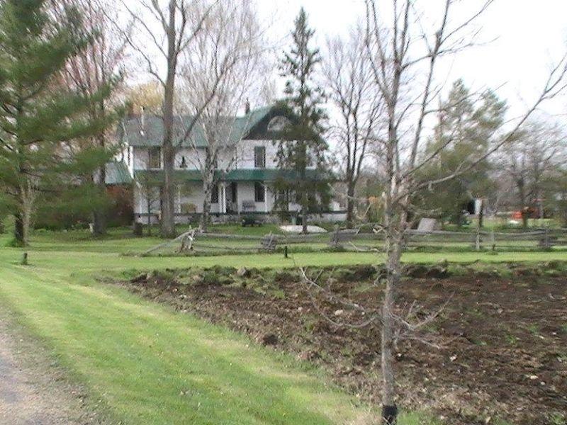 Ontario 60 acres farm with 4 bedroom Century home