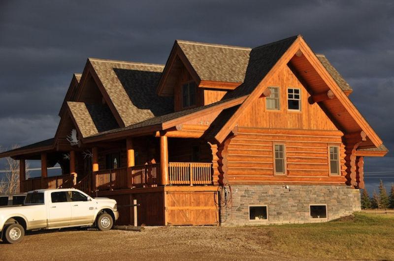 HANDCRAFTED LOG HOME FOR SALE