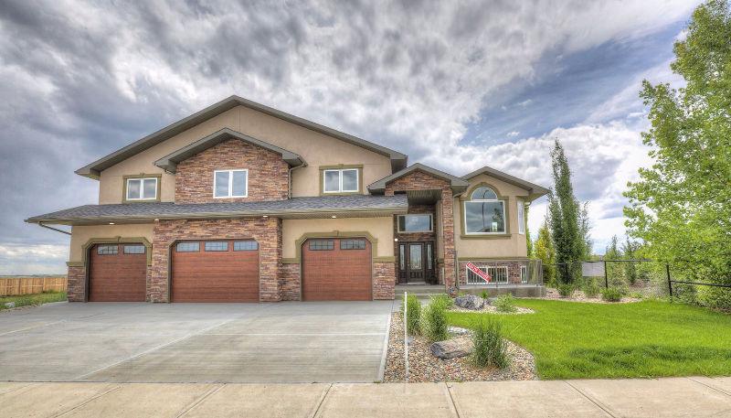 On the coulee with amazing City Views!-147 Stonecrest Point West